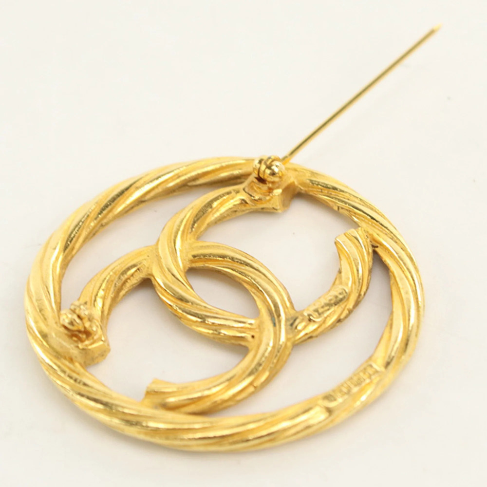 CHANEL Authentic Gold Logo Brooch - Picture 2 of 5